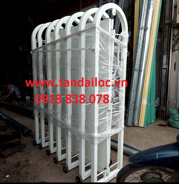 CÁCH LÀM HÀNG RÀO XẾP GỌN DI ĐỘNG CÓ BÁNH XE